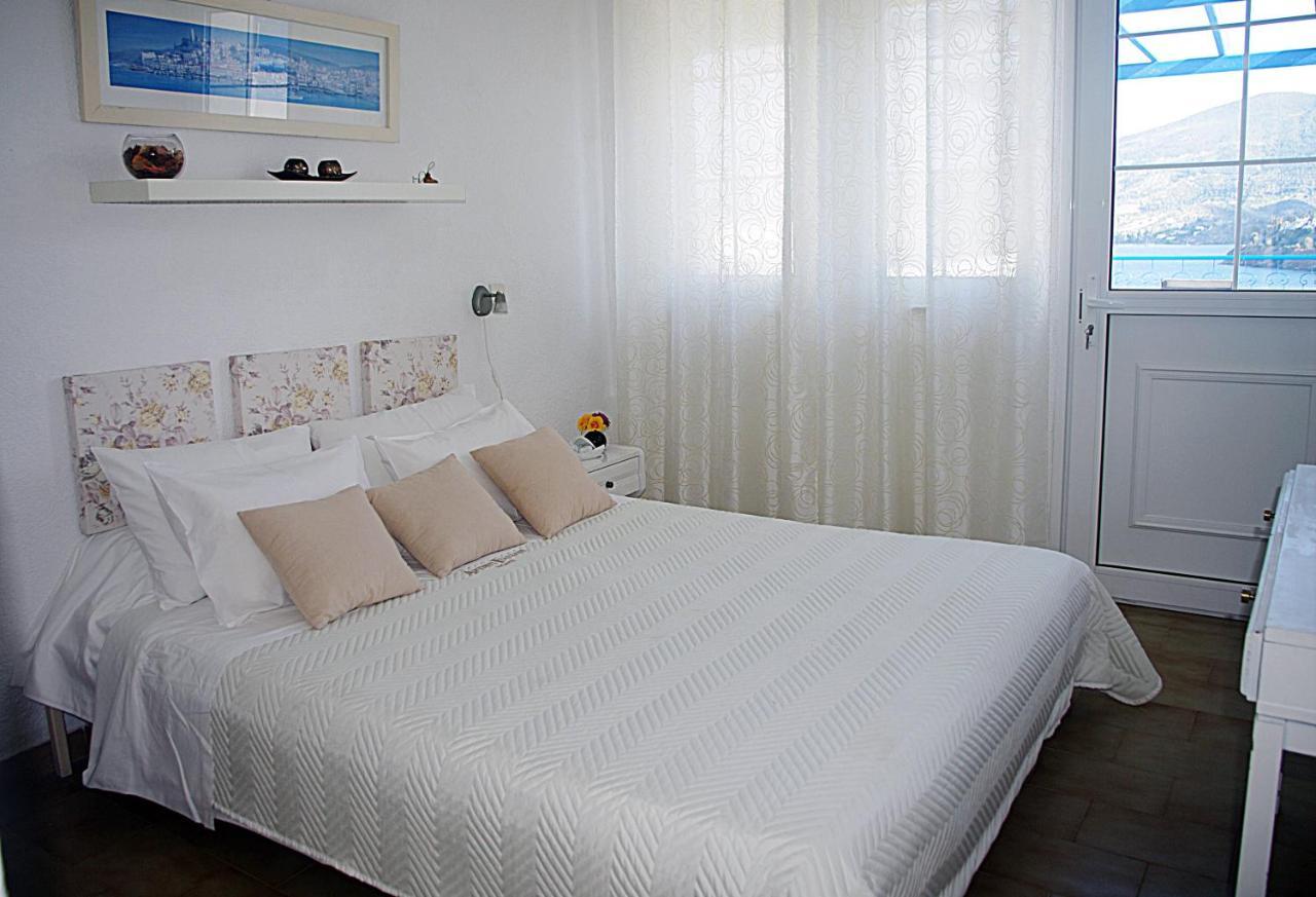 Rania Studios Poros Town Exterior foto